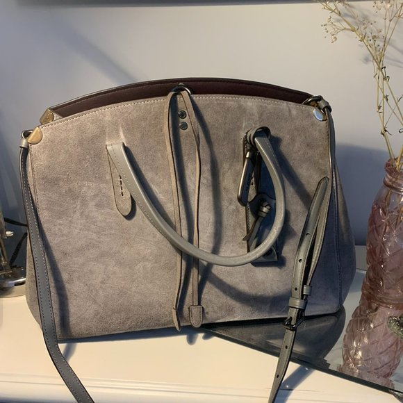 GORGEOUS authentic Coach Purse-22822